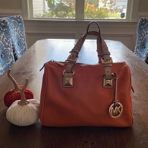 Michael Kors Hand Bag - Perfect for Fall